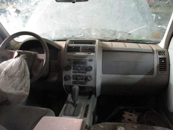 ESTANQUE ADBLUE Ford ESCAPE 2008  USADO  EN DESARME