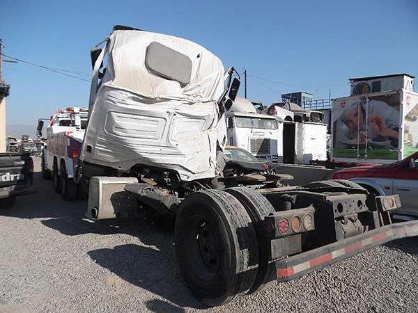  Mercedes-Benz AXOR 2011    EN DESARME