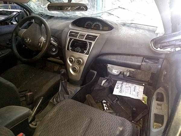  Toyota YARIS 2013    EN DESARME