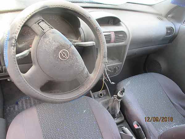  Chevrolet CORSA 2002    EN DESARME