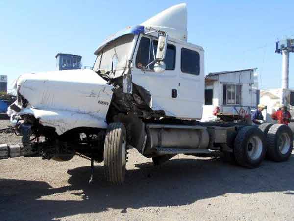 ESTANQUE ADBLUE Freightliner FL112 1997  USADO  EN DESARME
