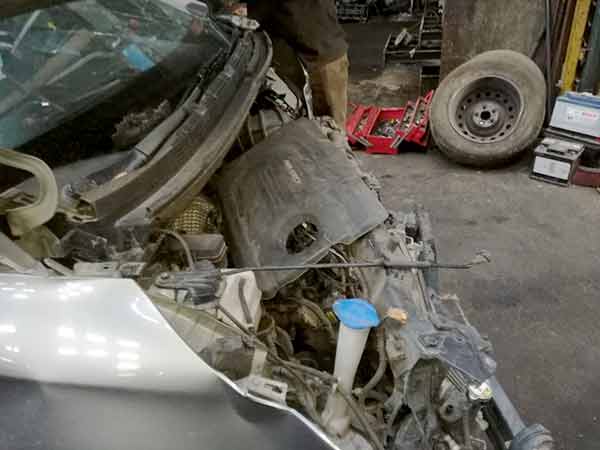  Kia CARENS 2017    EN DESARME