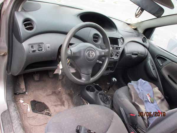 Toyota YARIS 2004    EN DESARME