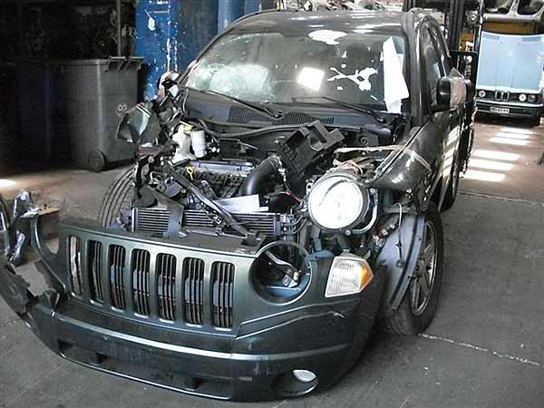  Jeep COMPASS 2011    EN DESARME