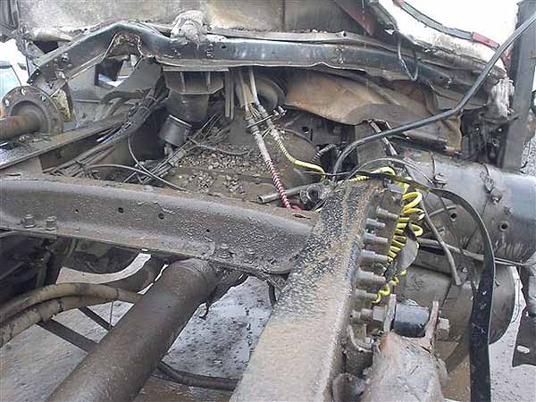 ESTANQUE ADBLUE Mack CH- 2002  USADO  EN DESARME