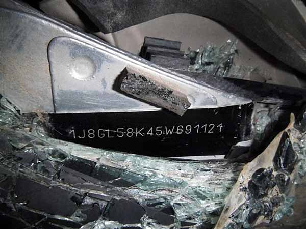  Jeep GRAND CHEROKEE 2006    EN DESARME