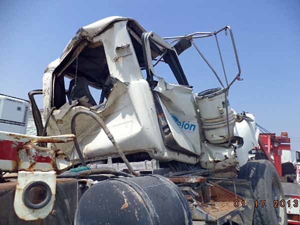  Mack DM-690-S 1997    EN DESARME