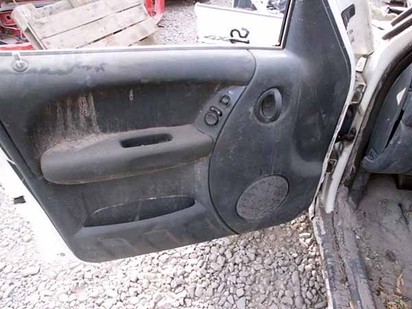 TAPA MALETA Jeep CHEROKEE 2003  USADO  EN DESARME