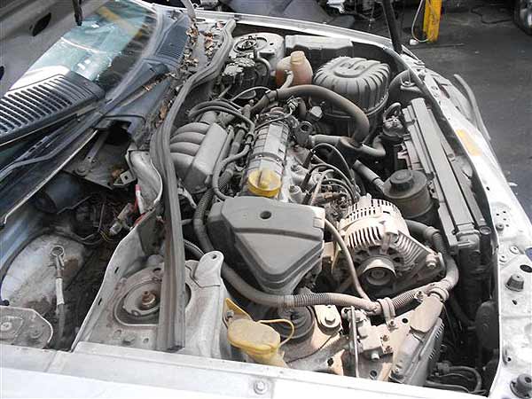  Renault MEGANE 2001    EN DESARME