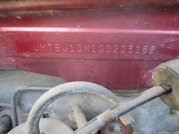  Mazda 323 2000    EN DESARME