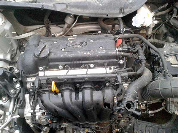  Hyundai ACCENT 2012    EN DESARME