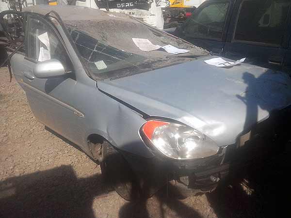  Hyundai ACCENT 2011    EN DESARME