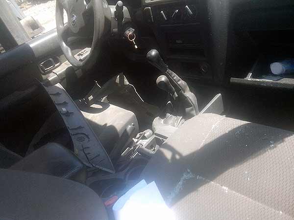  Nissan PATHFINDER 2004    EN DESARME