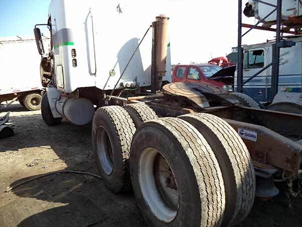 FOCO Freightliner CL120 2008  USADO  EN DESARME