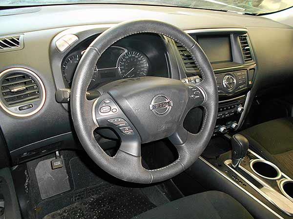  Nissan PATHFINDER 2014    EN DESARME