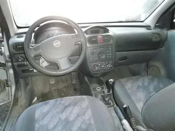  Chevrolet CORSA 2003    EN DESARME
