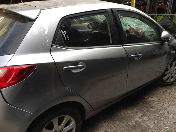  Mazda 2V 2012    EN DESARME