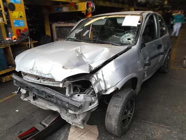  Chevrolet CORSA 2003    EN DESARME