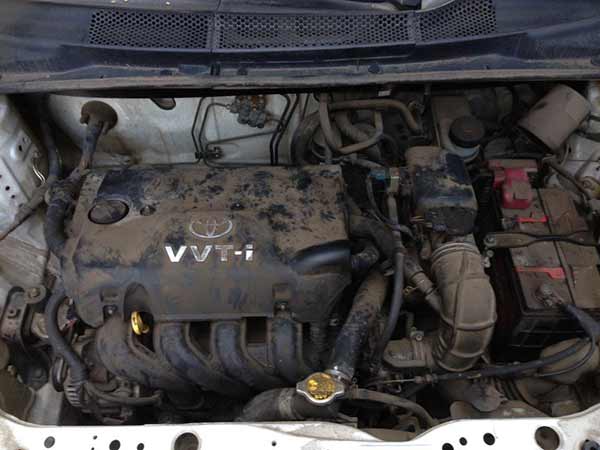  Toyota YARIS 2003    EN DESARME