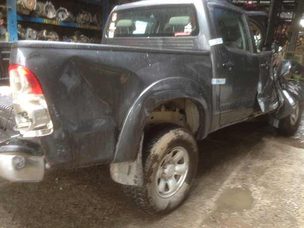  Toyota HILUX 2013    EN DESARME