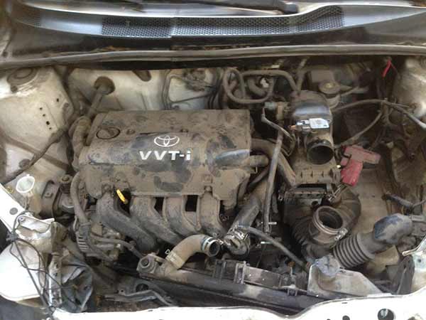  Toyota YARIS 2004    EN DESARME