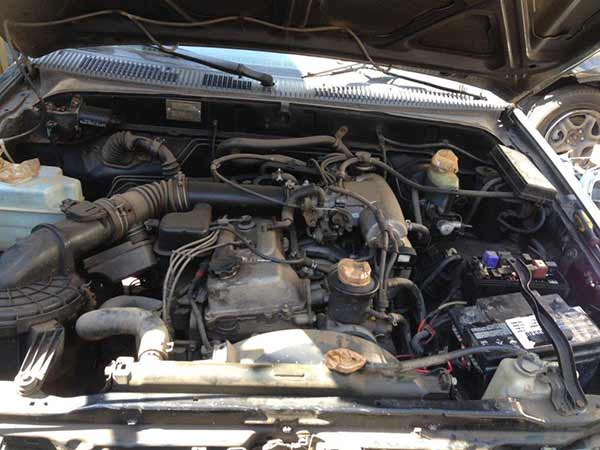  Toyota HILUX 2000    EN DESARME