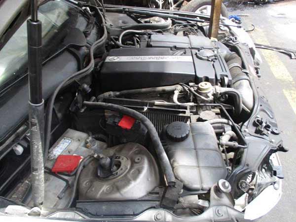 ECU Mercedes-Benz C180 2004  USADO  EN DESARME