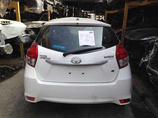  Toyota YARIS 2015    EN DESARME