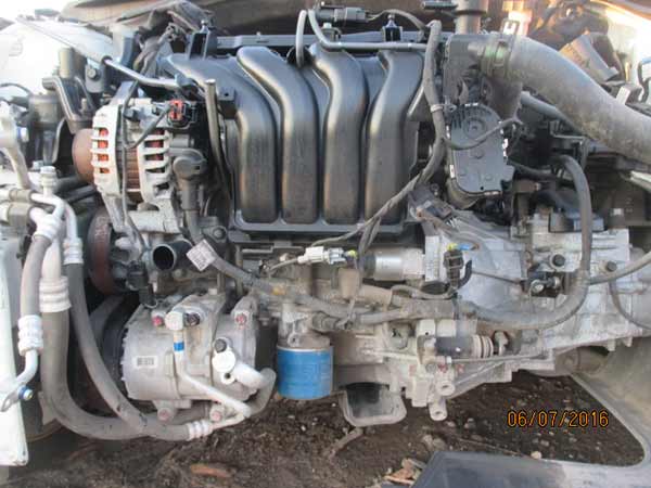  Hyundai VELOSTER 2013    EN DESARME