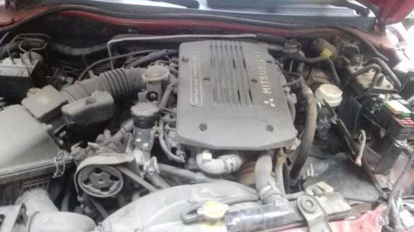  Mitsubishi MONTERO 2004    EN DESARME