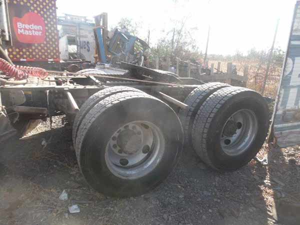 TOLVA Mack CXU 2012  USADA  EN DESARME