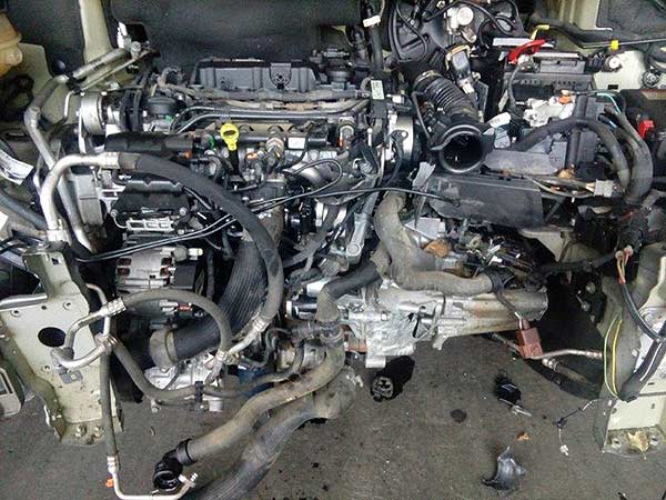 LLANTA Peugeot TRAVELLER 2017  USADA  EN DESARME