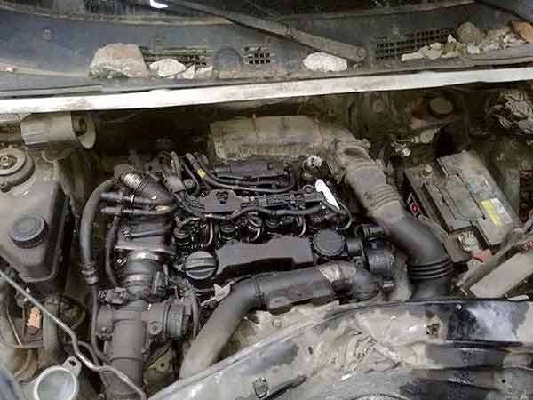 FOCO Peugeot PARTNER 2011  USADO  EN DESARME