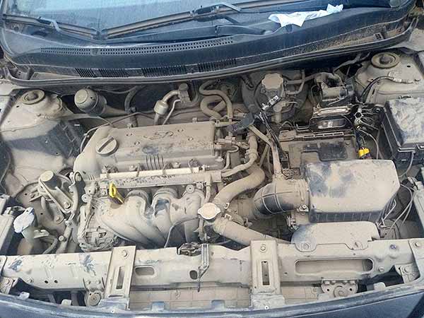  Hyundai ACCENT 2011    EN DESARME