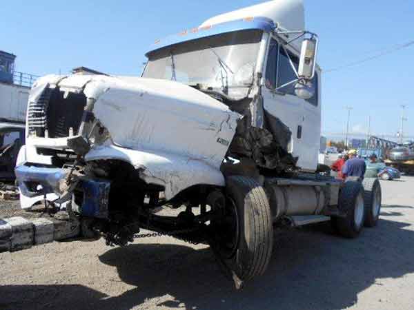 ESTANQUE ADBLUE Freightliner FL112 1997  USADO  EN DESARME