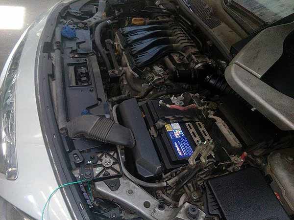 FOCO Renault FLUENCE 2013  USADO  EN DESARME